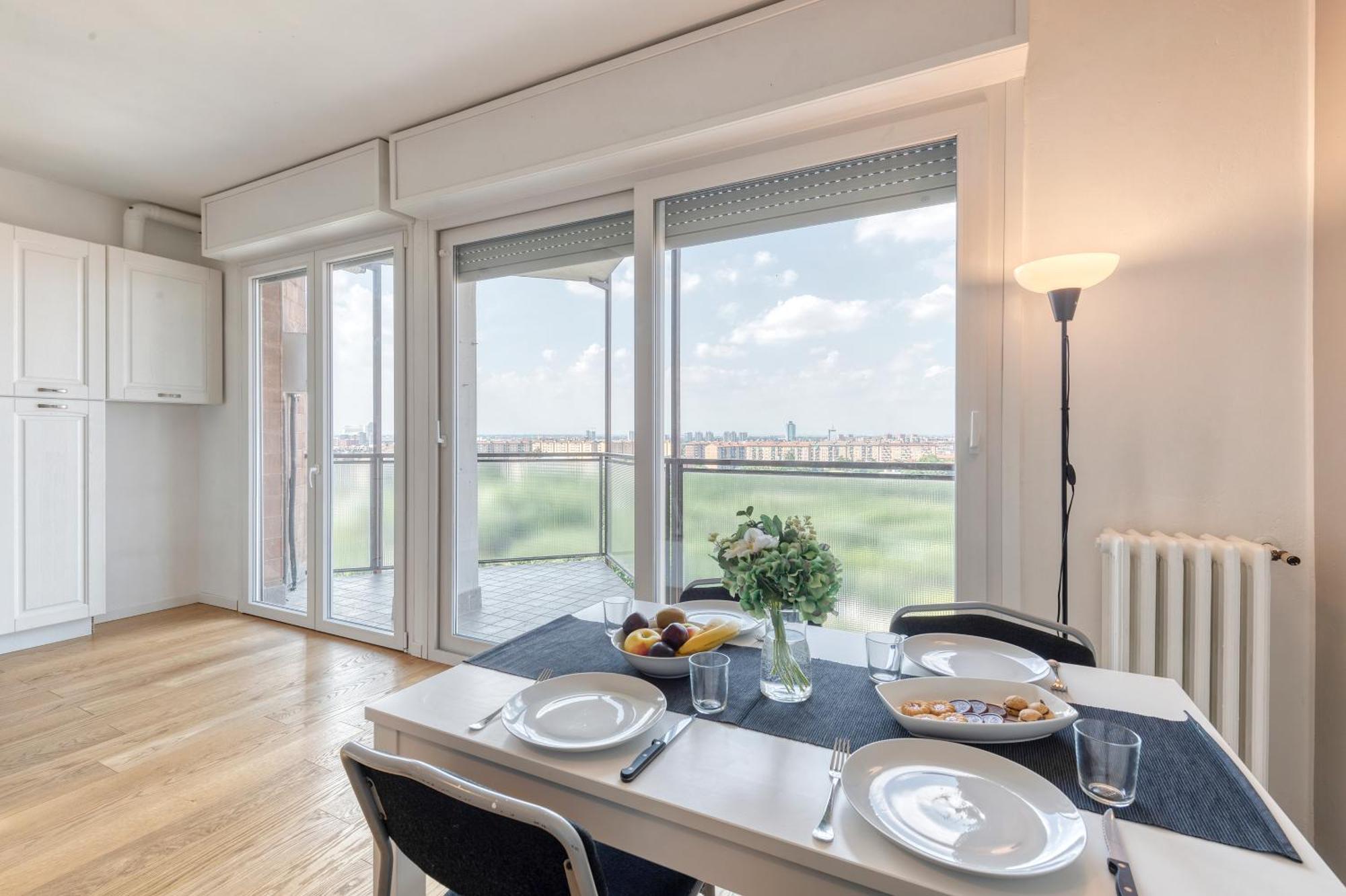 Omodeo, 19 - Ampio E Panoramico Appartement *